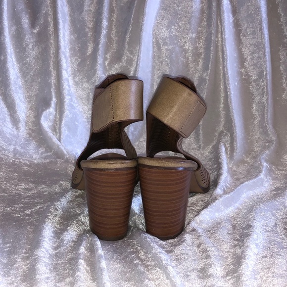 Open toe booties - Picture 6 of 8